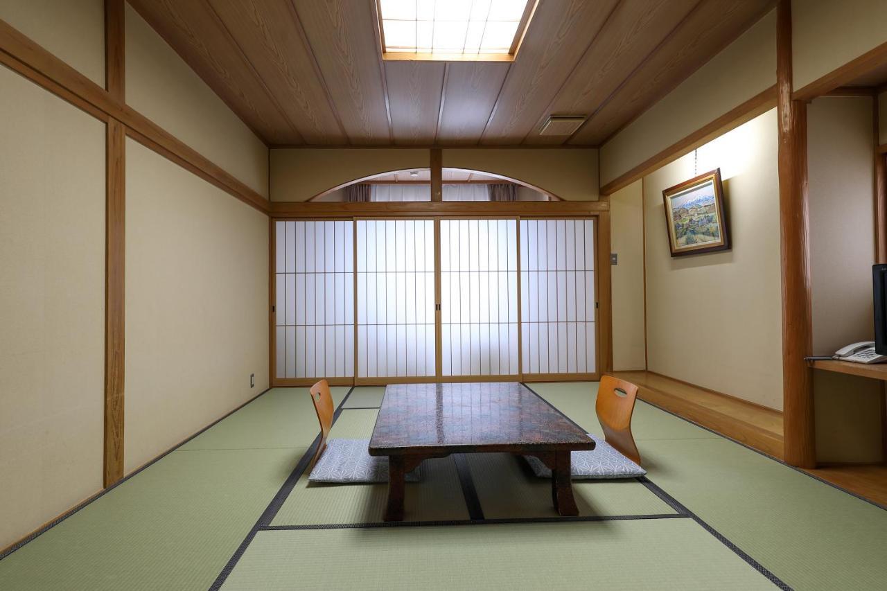 Tsukasaya Ryokan تسوروكا المظهر الخارجي الصورة