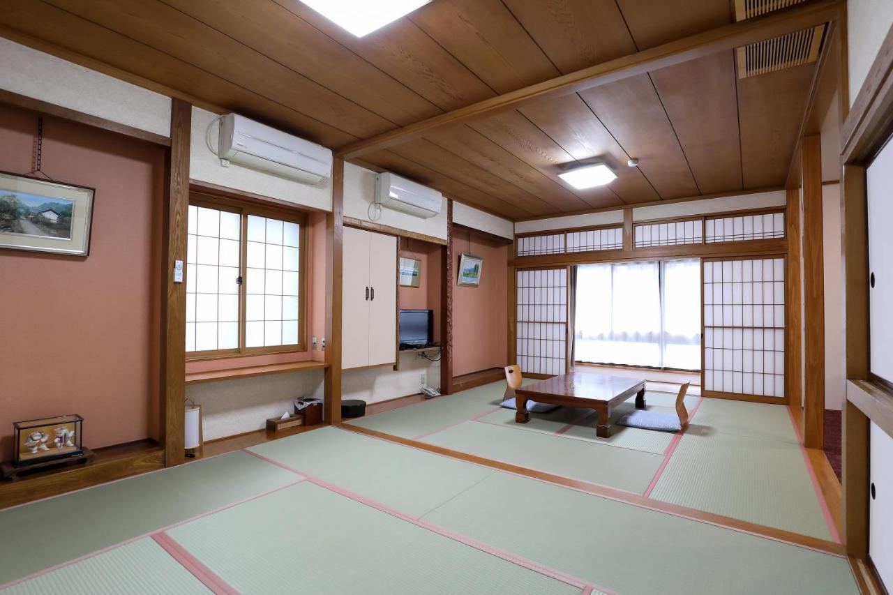 Tsukasaya Ryokan تسوروكا المظهر الخارجي الصورة